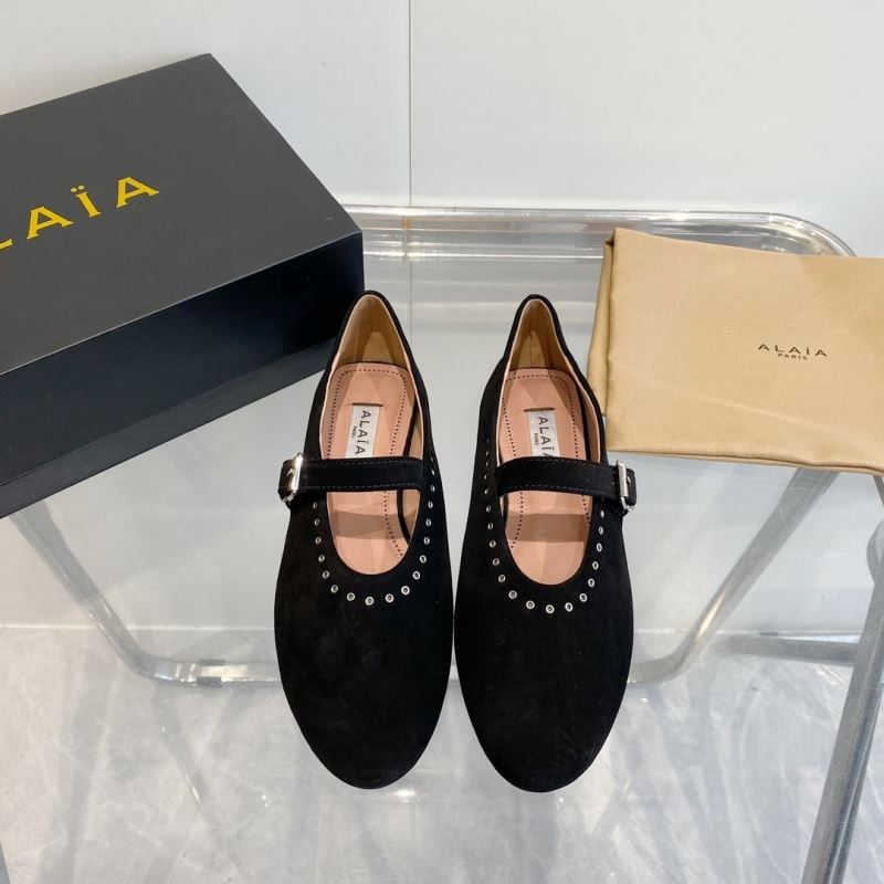 Other flat shoes